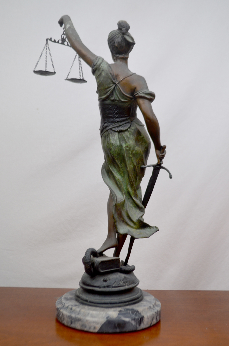BLIND JUSTICE - Imagen 3