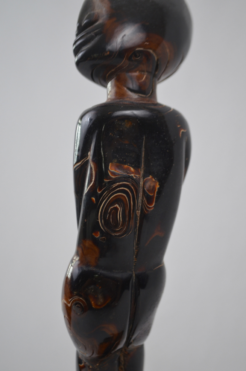 PIEZA FIGURATIVA DE CORAL NEGRO - Imagen 3