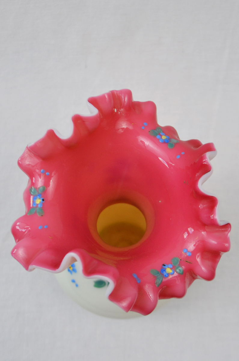 FLORERO FENTON CRISTAL DE LECHE - Imagen 4