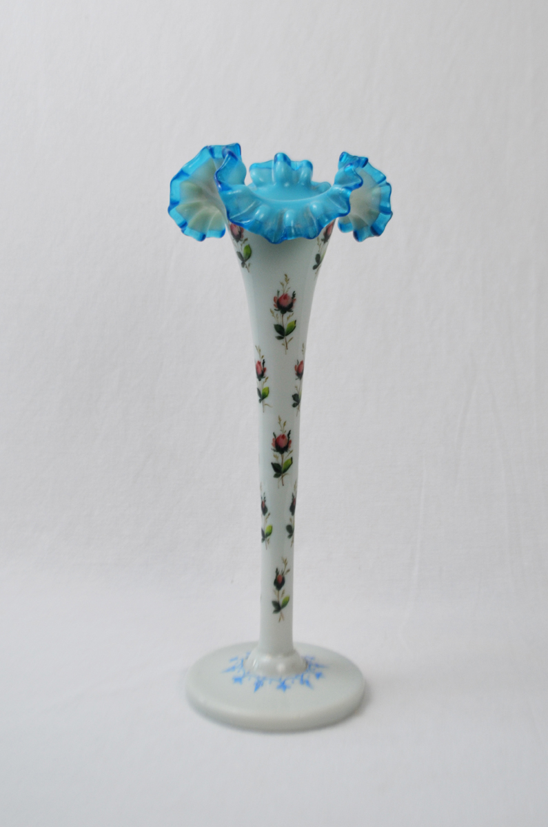 FLORERO CRISTAL DE LECHE