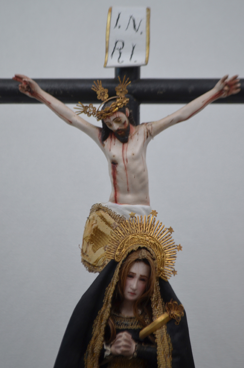 VIRGEN DE LA PIEDAD Y CRISTO CRUCIFICADO - Imagen 2